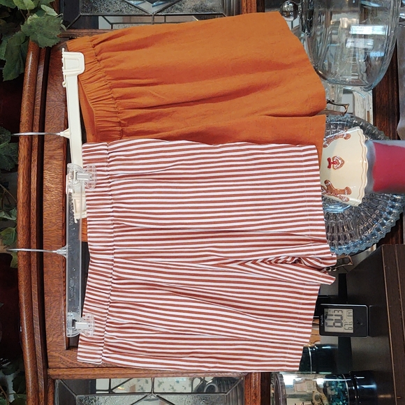 Liz Claiborne Bundle of Back Elastic Pleated Side Pocket Linen Shorts 4 - Picture 2 of 11